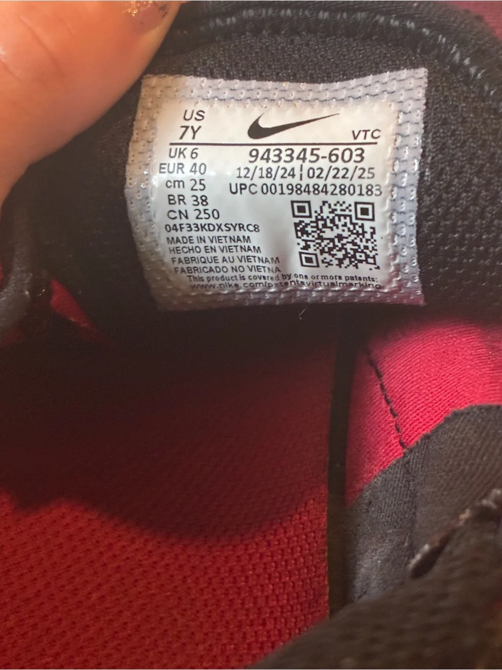 Nike Kids Air Max 270 React - Youth Size 7